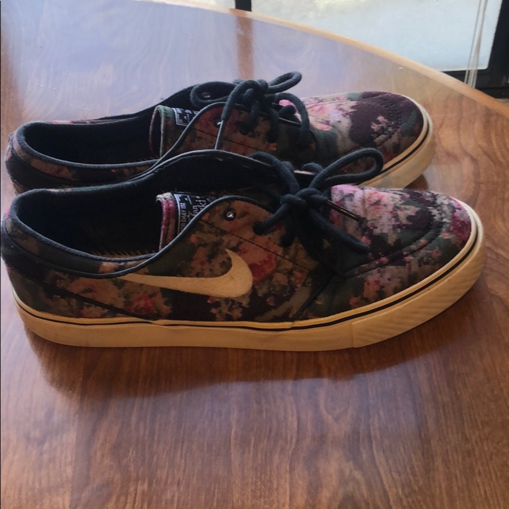 Nike janoski digi floral camo